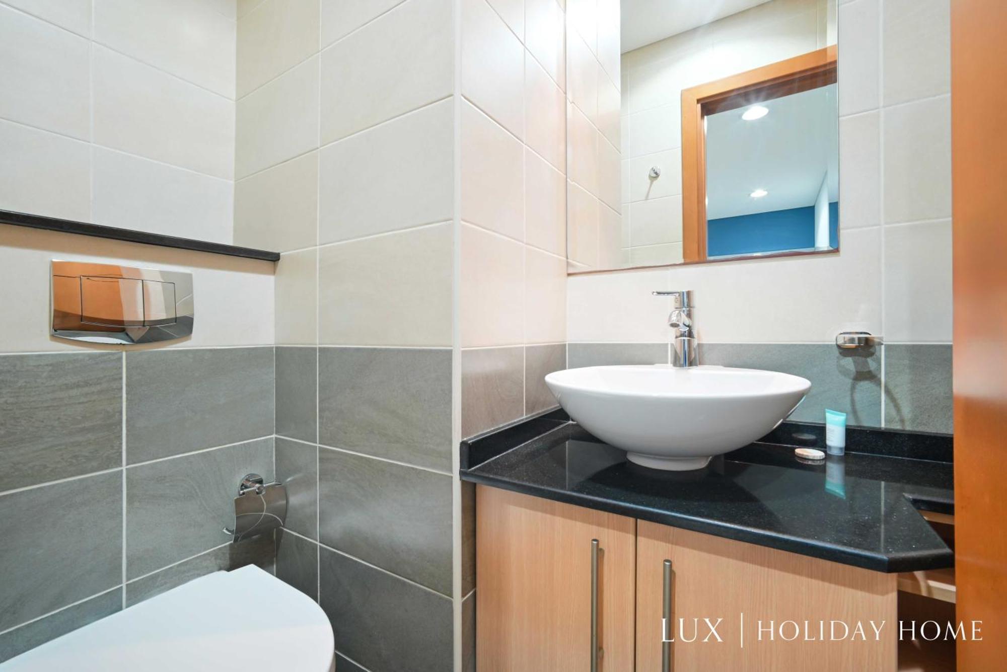 Lux The Marina Ocean View Suite 1 Дубай Екстериор снимка