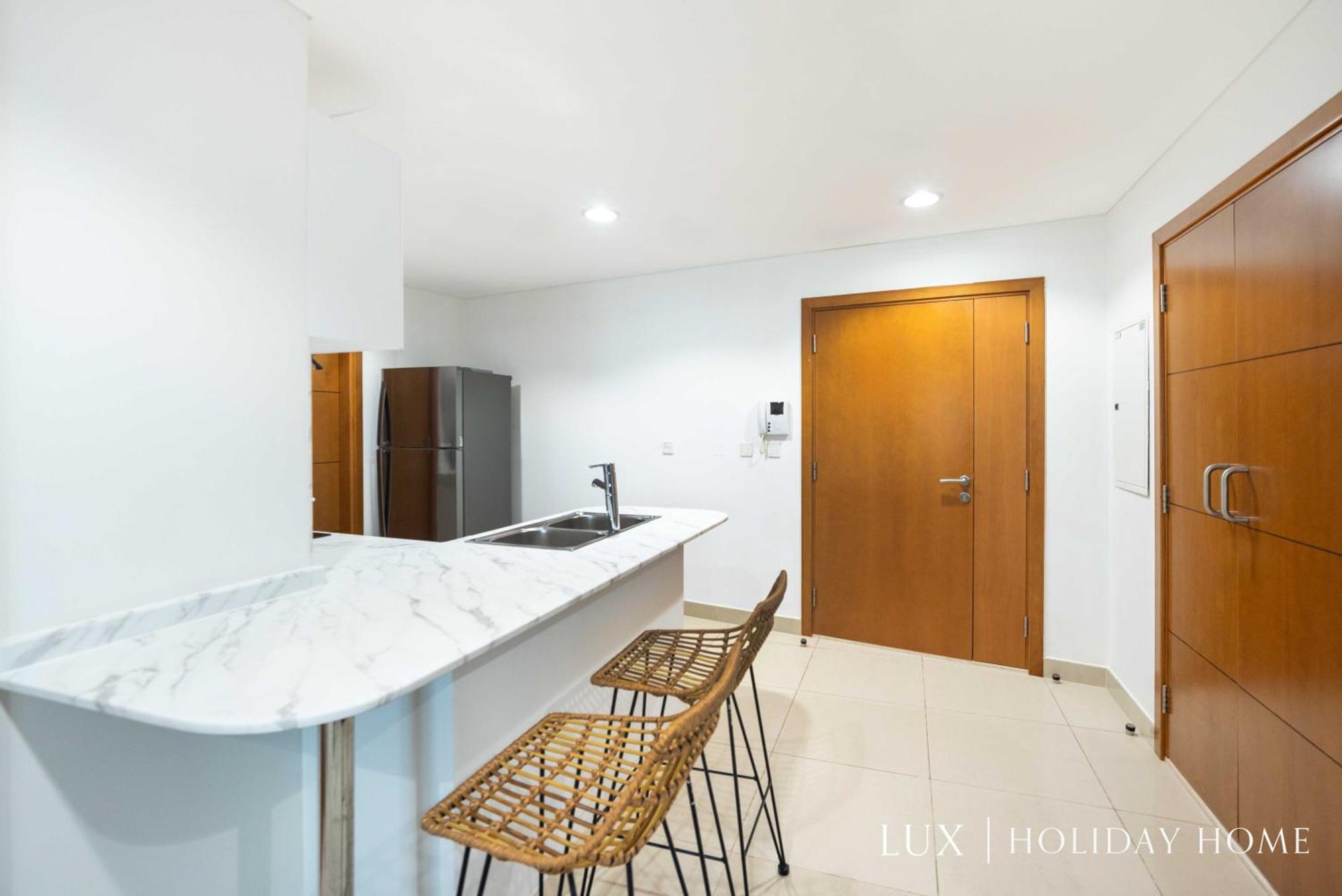 Lux The Marina Ocean View Suite 1 Дубай Екстериор снимка