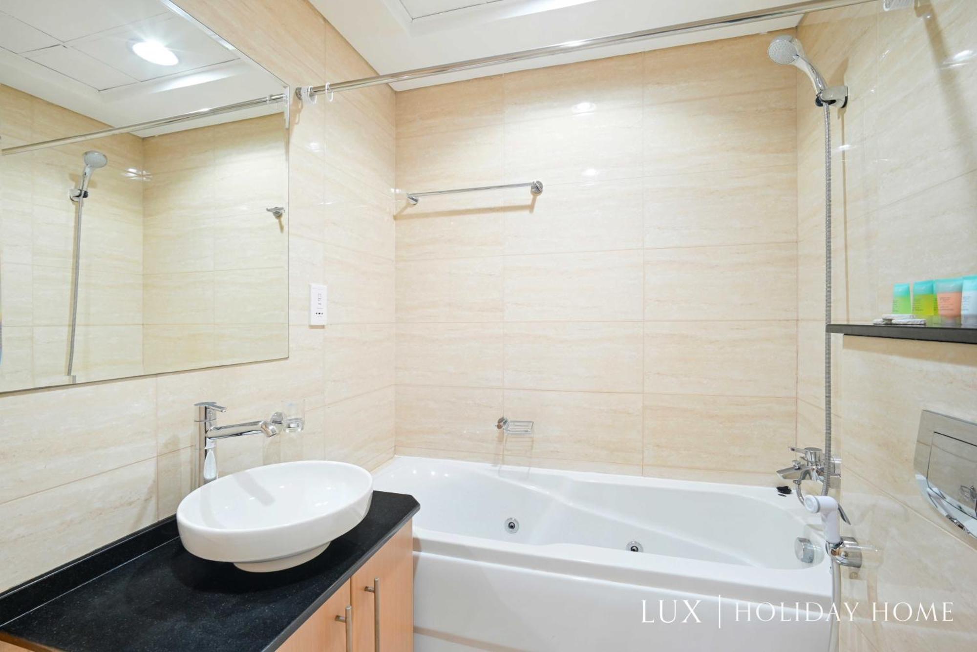 Lux The Marina Ocean View Suite 1 Дубай Екстериор снимка